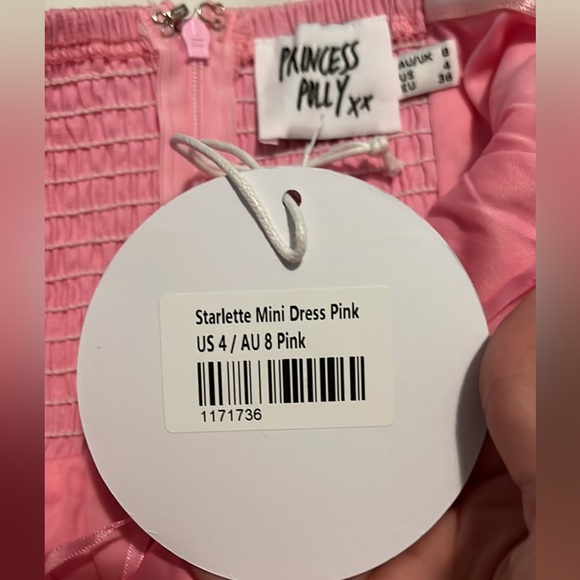 Princess polly pink dress, women size 4 or size small. Nothing is wrong with it - Picture 4 of 4